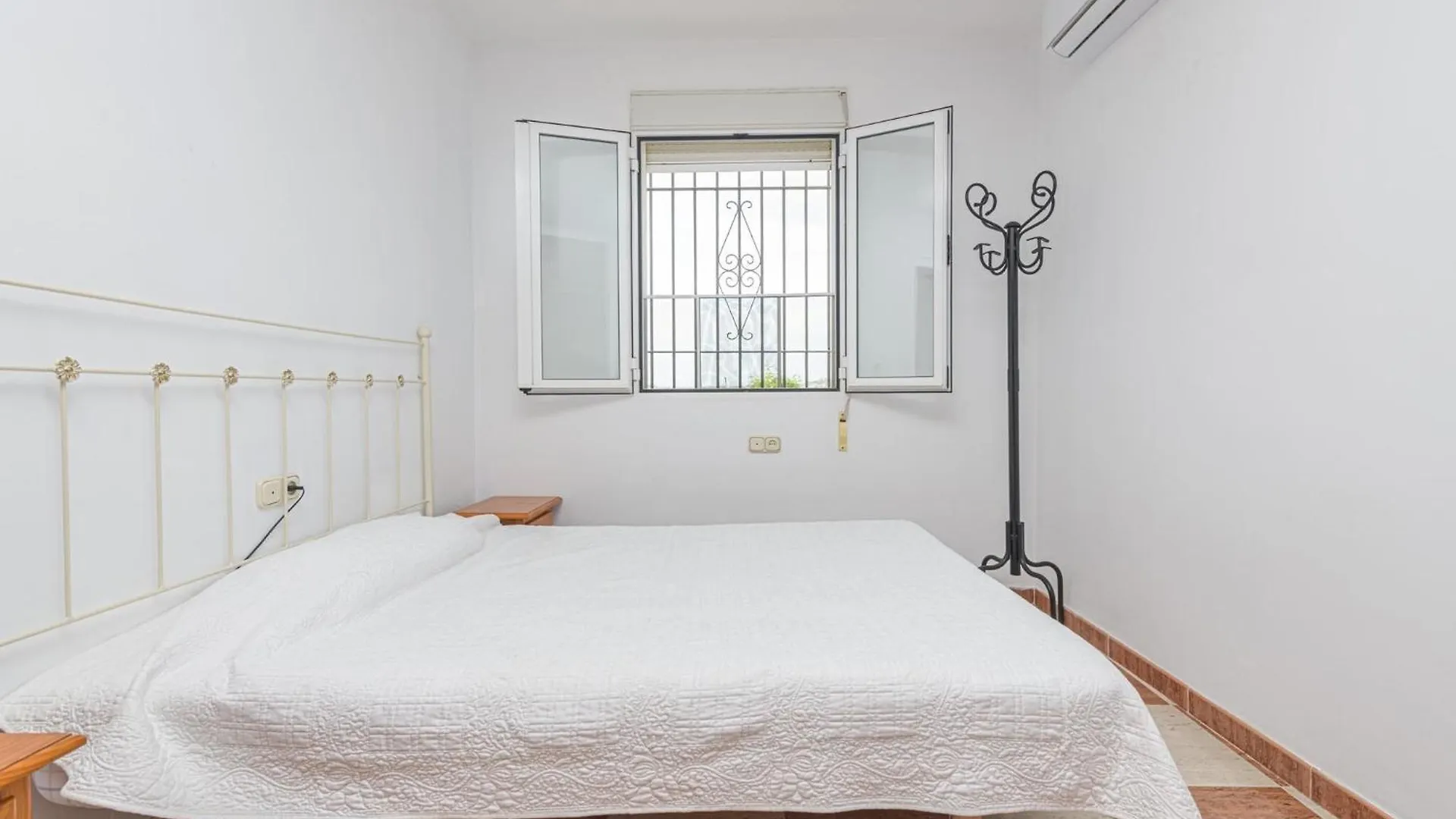 Villa Paisible - Villa With Private Pool In Mijas Santa Fe de los Boliches Spain